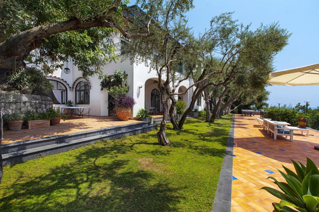 Amore Rentals - Villa Lo Scoglio Positano Exterior foto