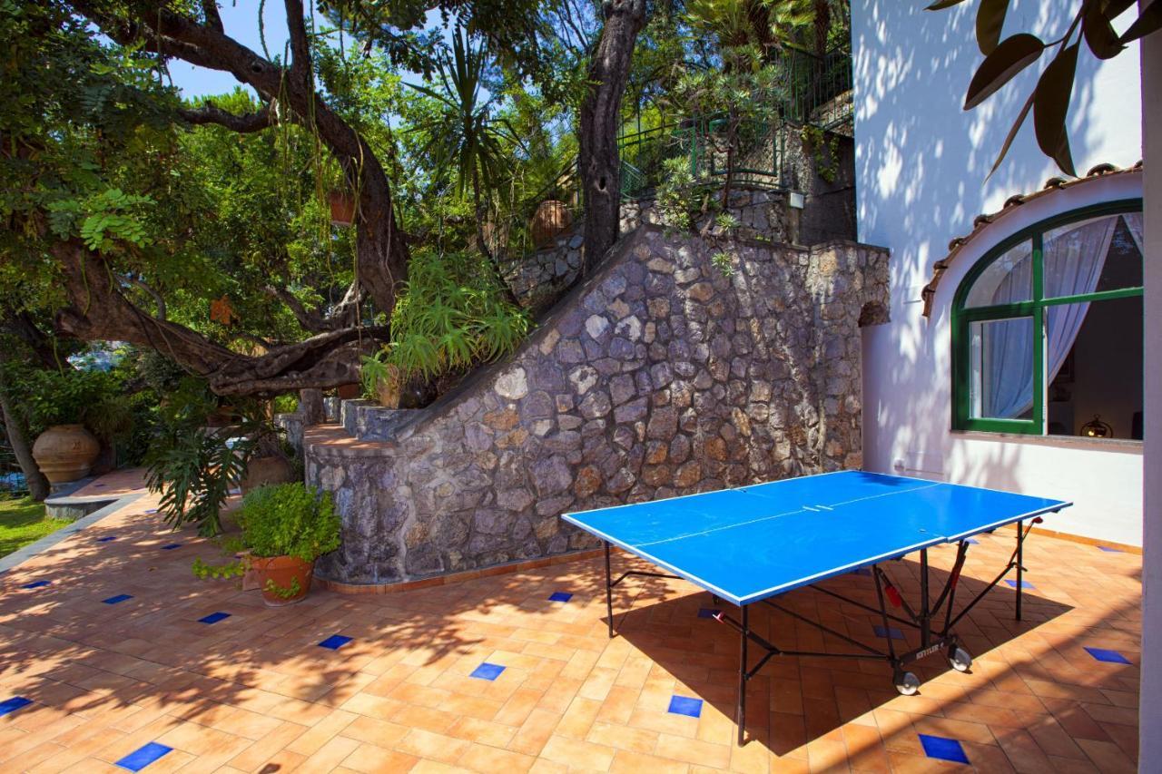 Amore Rentals - Villa Lo Scoglio Positano Exterior foto